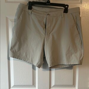 lululemon athletica Men's Flat Front Shorts - Light Tan